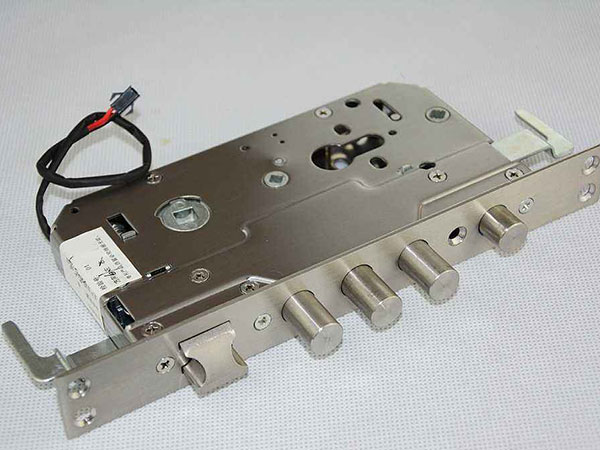 高明24小时上门开锁公司