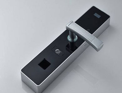 高明24小时上门开锁公司